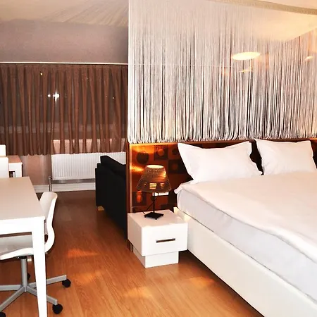 Alyon Apartment *